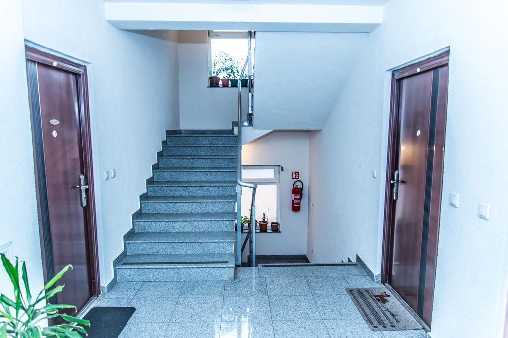 Apartment Flores Осиек Экстерьер фото